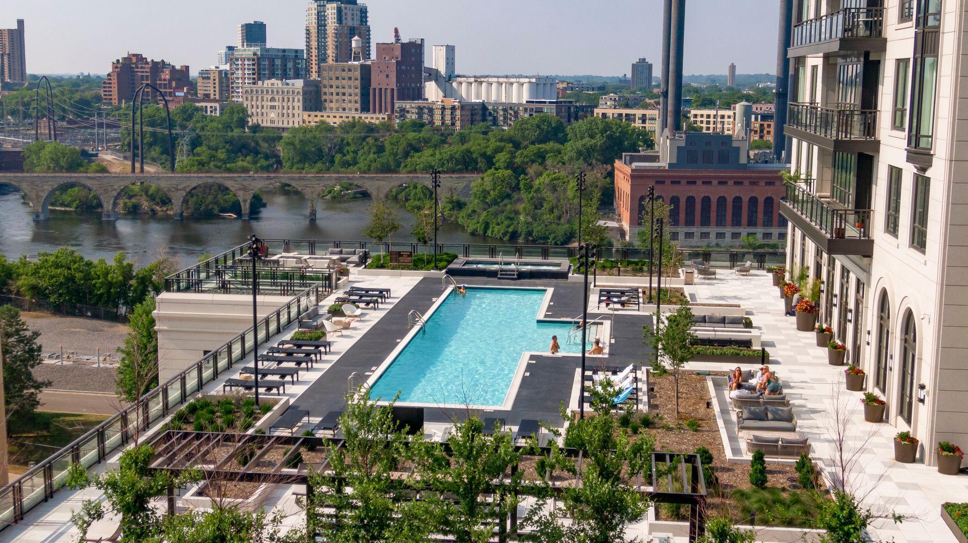 1111 W River Parkway Unit: 12C