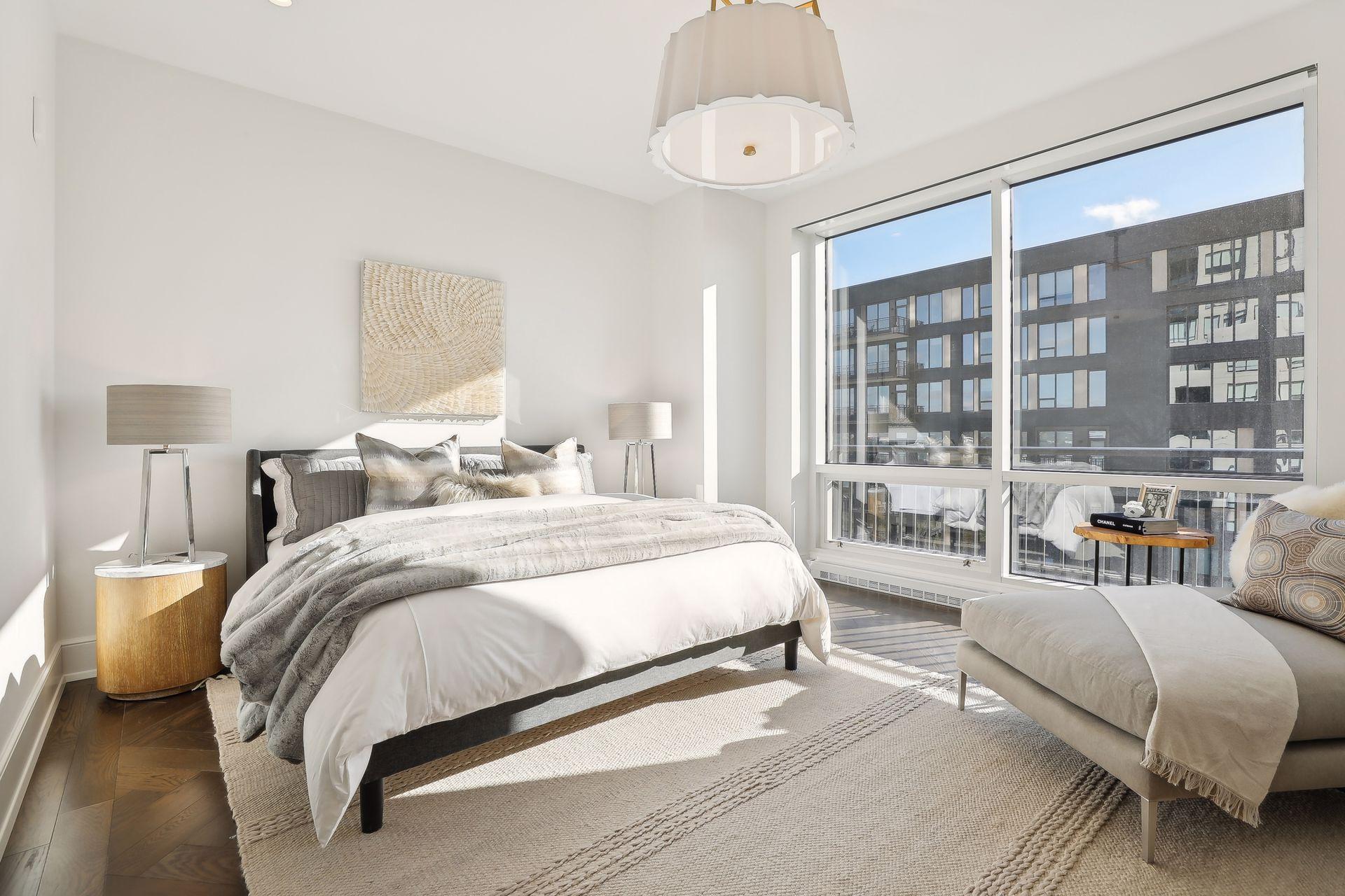 1111 W River Parkway Unit: 12C