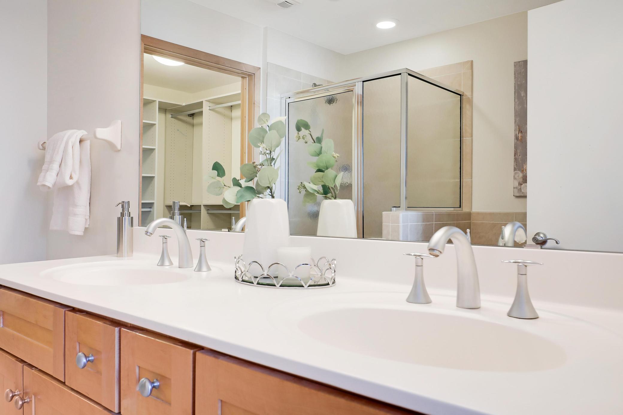 500 E Grant Street Unit: 1302