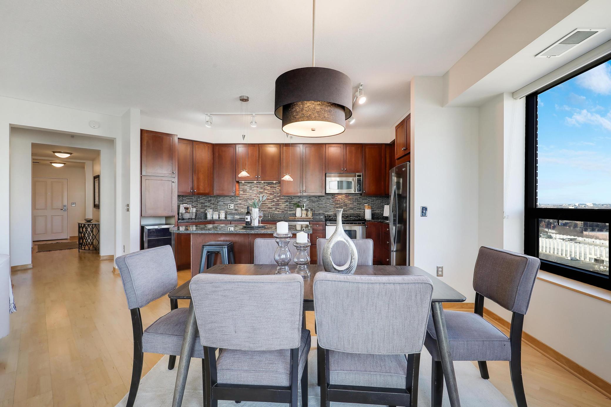 500 E Grant Street Unit: 1302