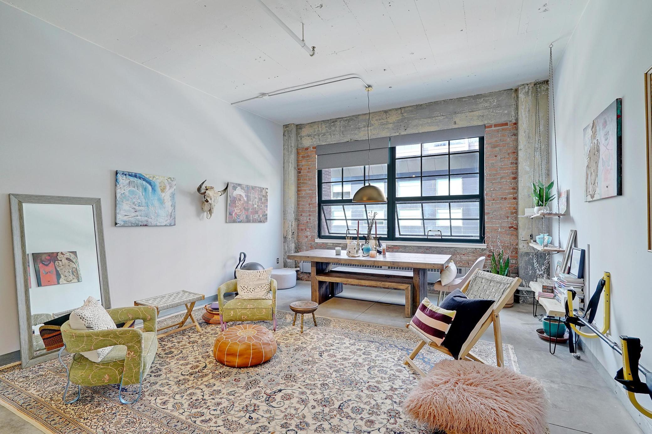 250 Park Avenue Unit: 305