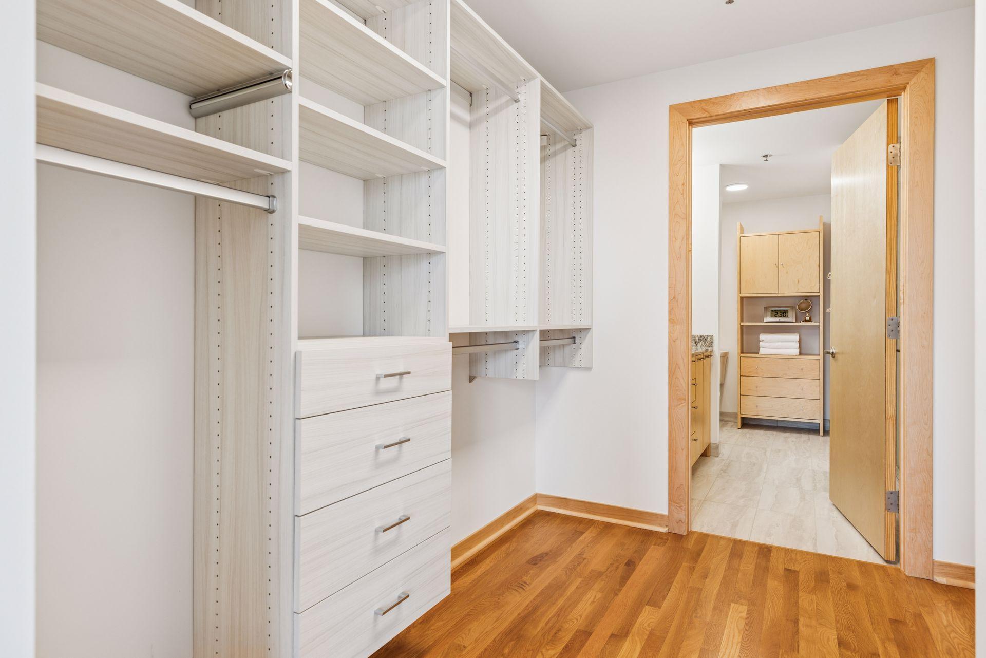 1240 S 2nd Street Unit: 1004