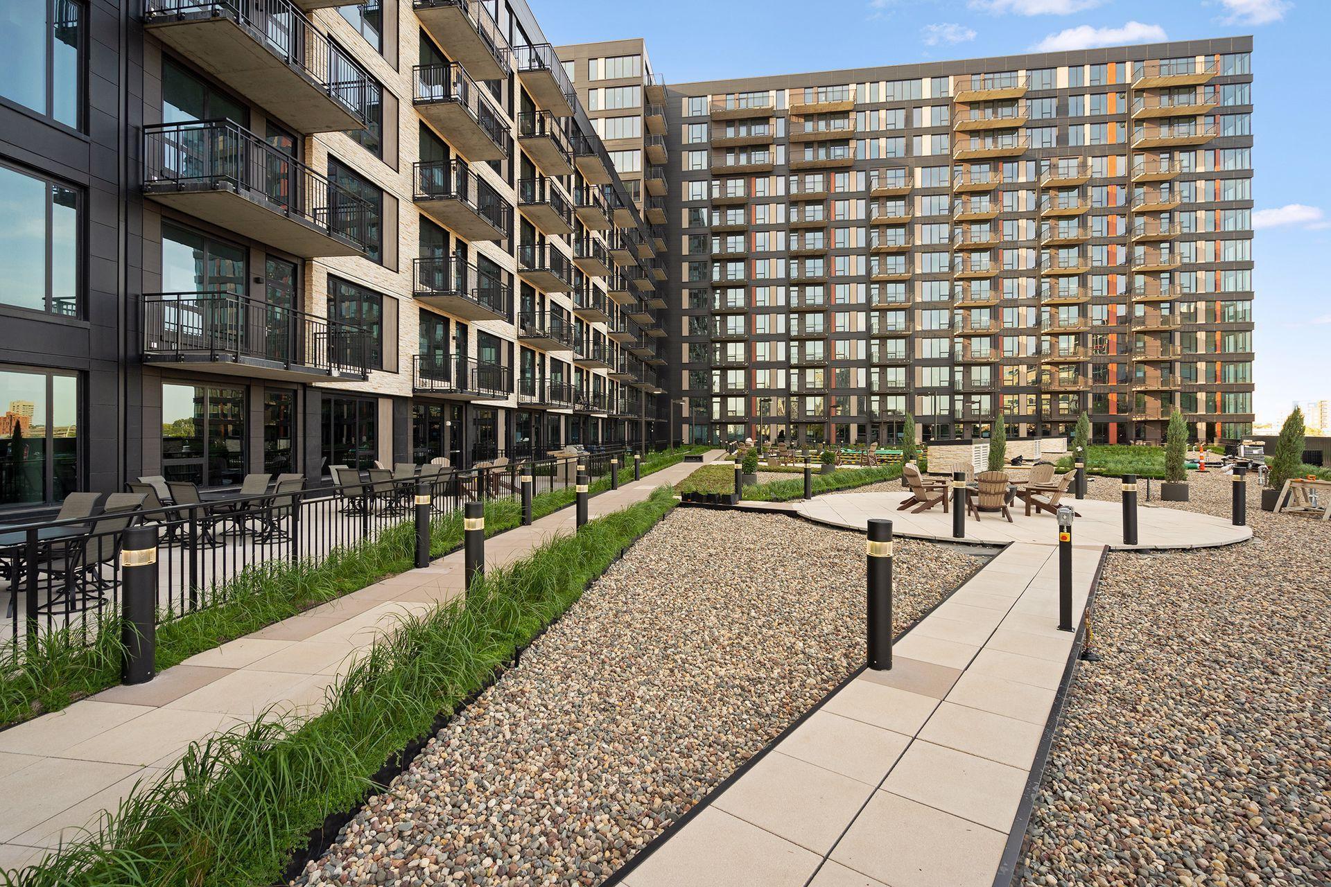 1240 S 2nd Street Unit: 1004