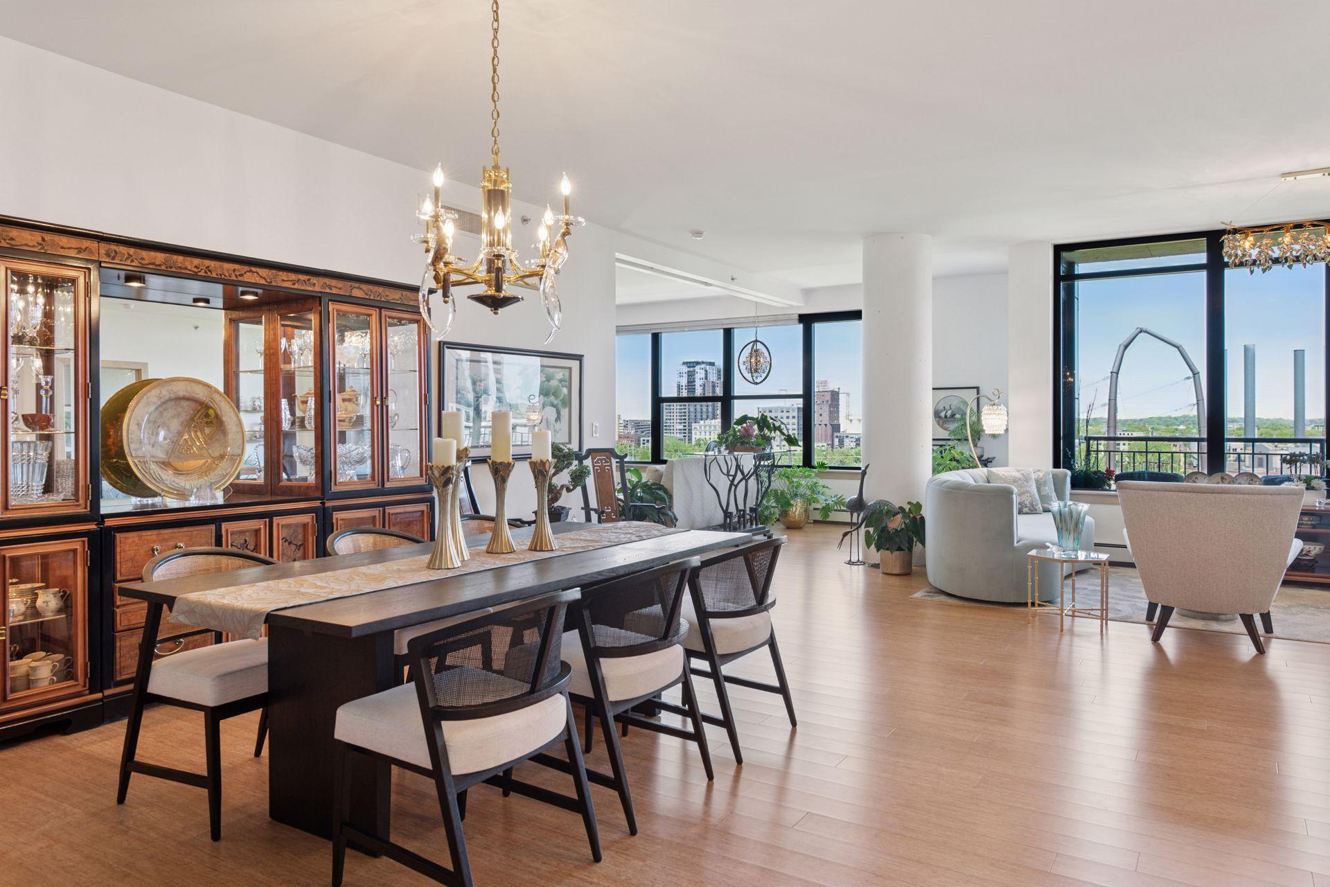 215 10th Avenue S Unit: 812