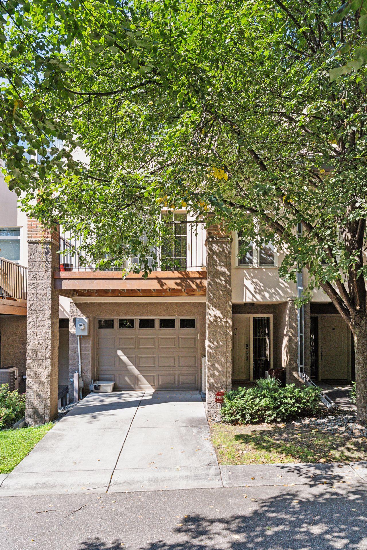 221 1st Avenue NE Unit: 27