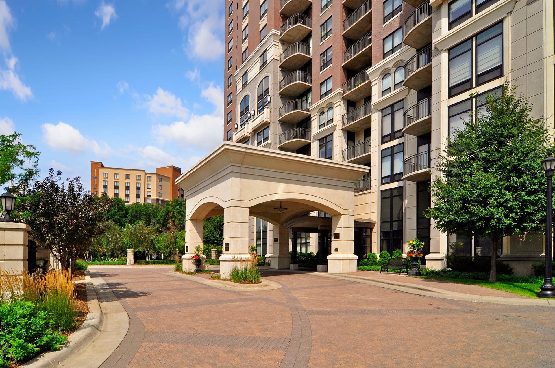 500 E Grant Street Unit: 709