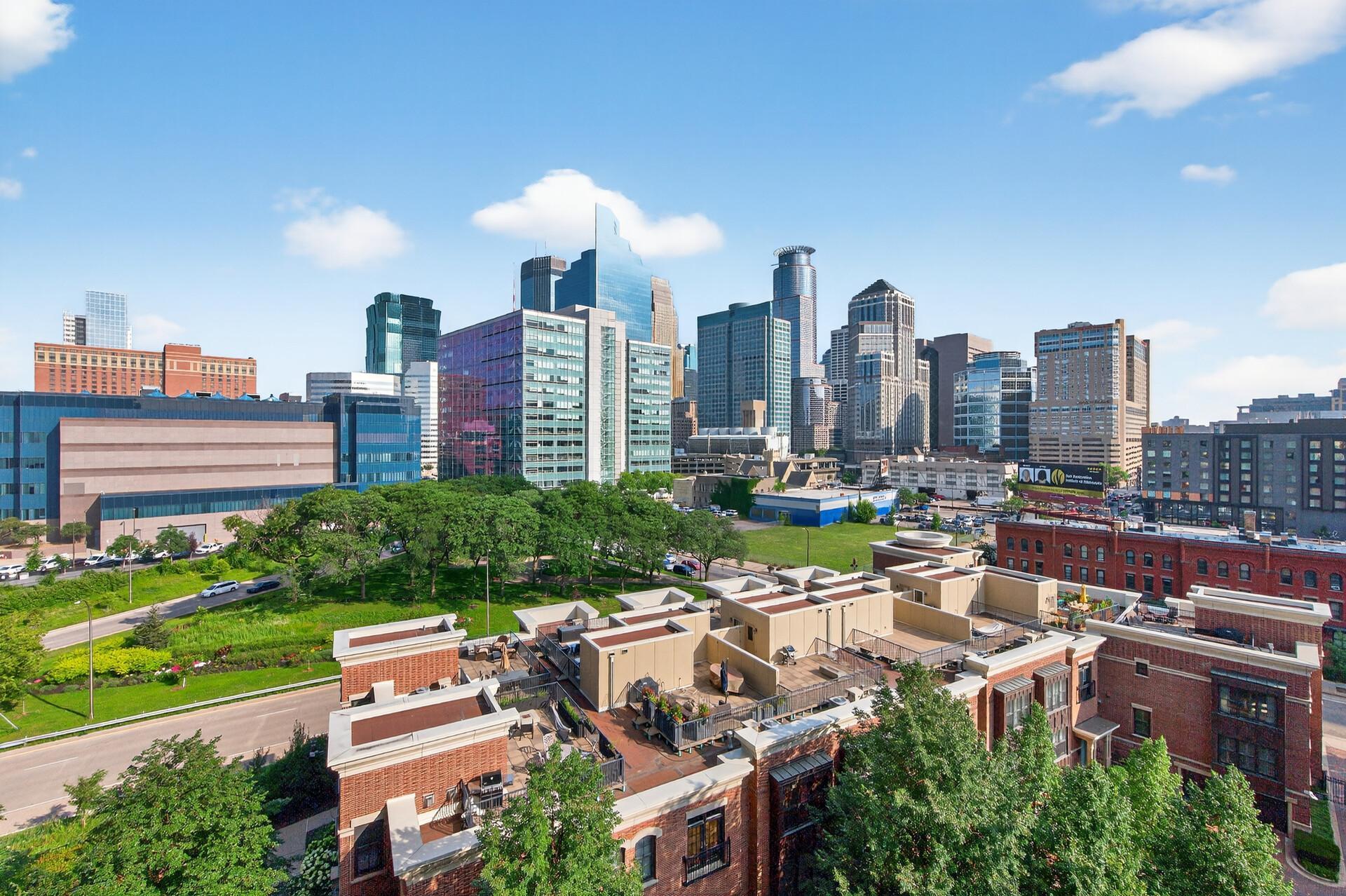 500 E Grant Street Unit: 709