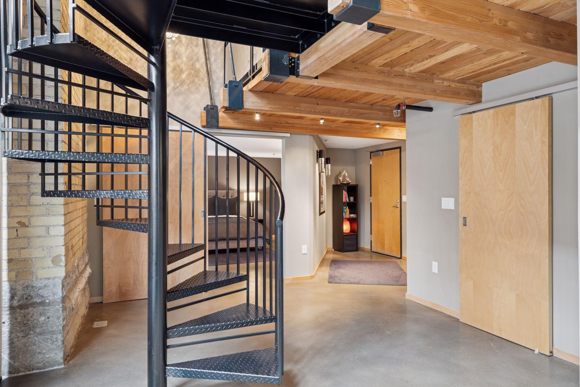 406 Wacouta Street Unit: 108