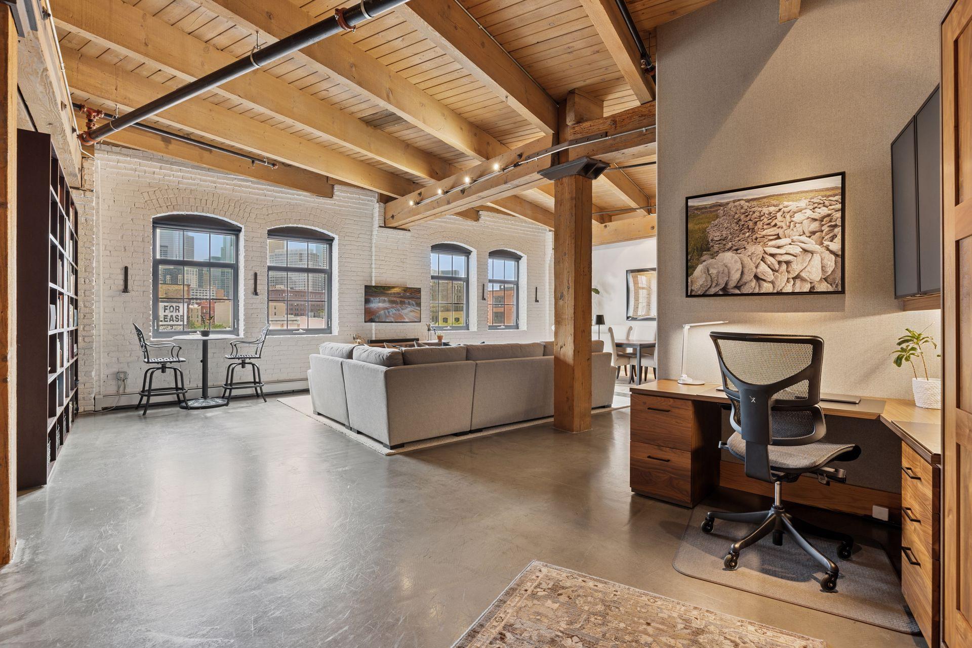 404 Washington Avenue N Unit: 402