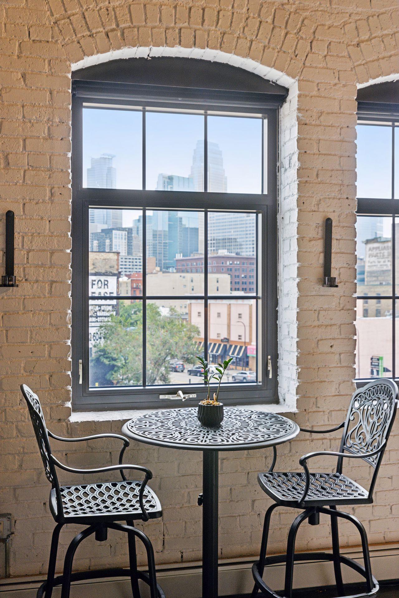 404 Washington Avenue N Unit: 402