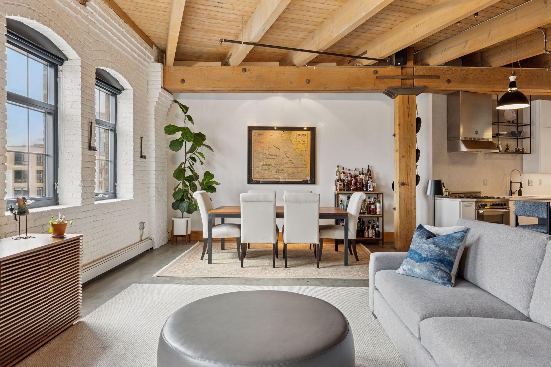 404 Washington Avenue N Unit: 402