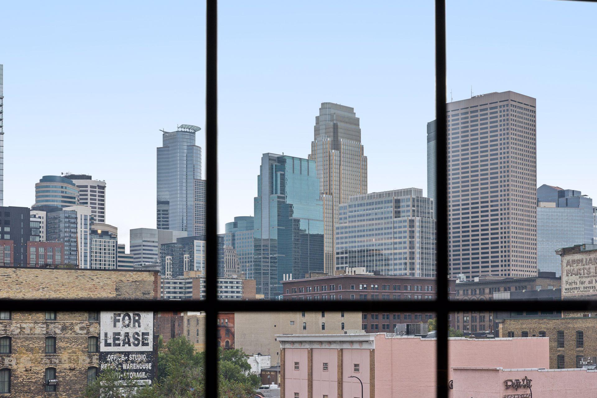 404 Washington Avenue N Unit: 402