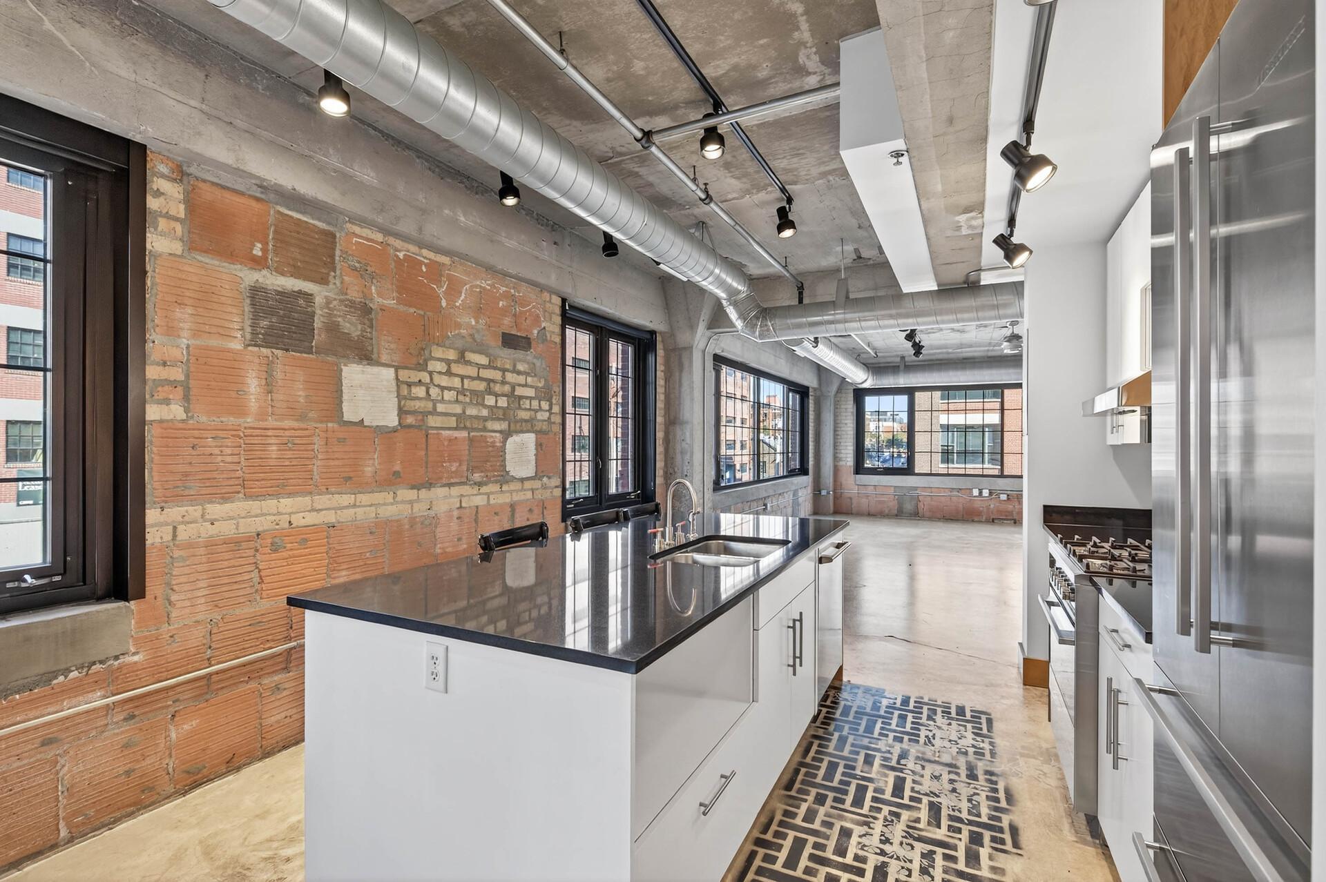 525 3rd Street N Unit: 201