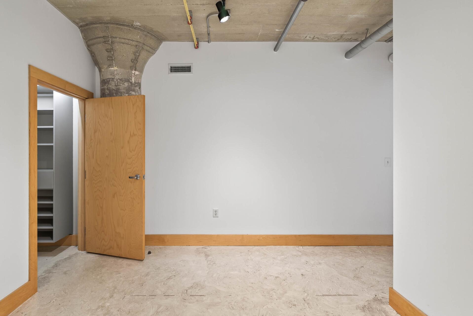 525 3rd Street N Unit: 201