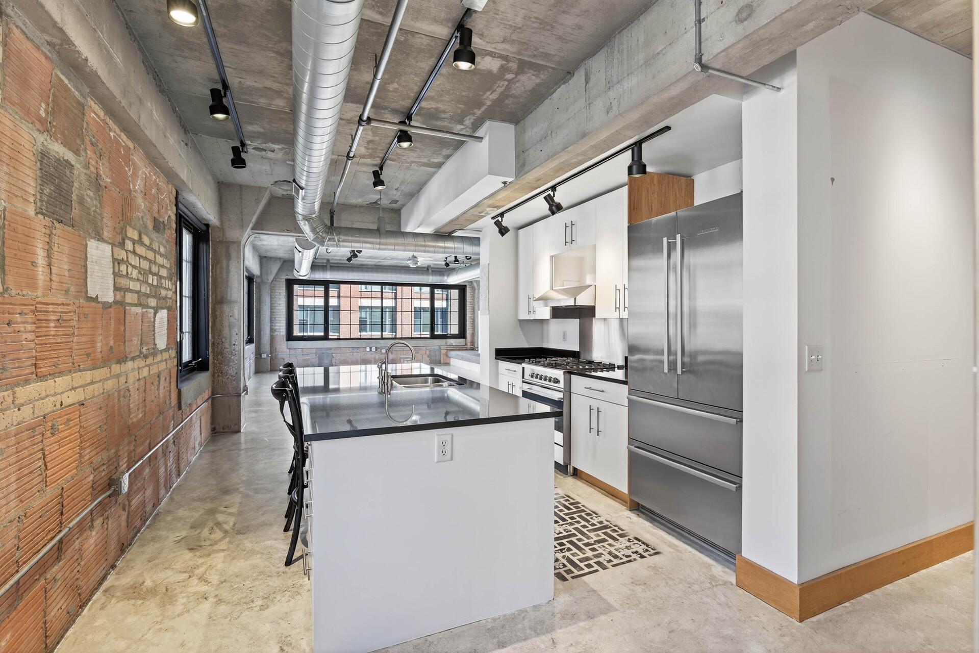 525 3rd Street N Unit: 201