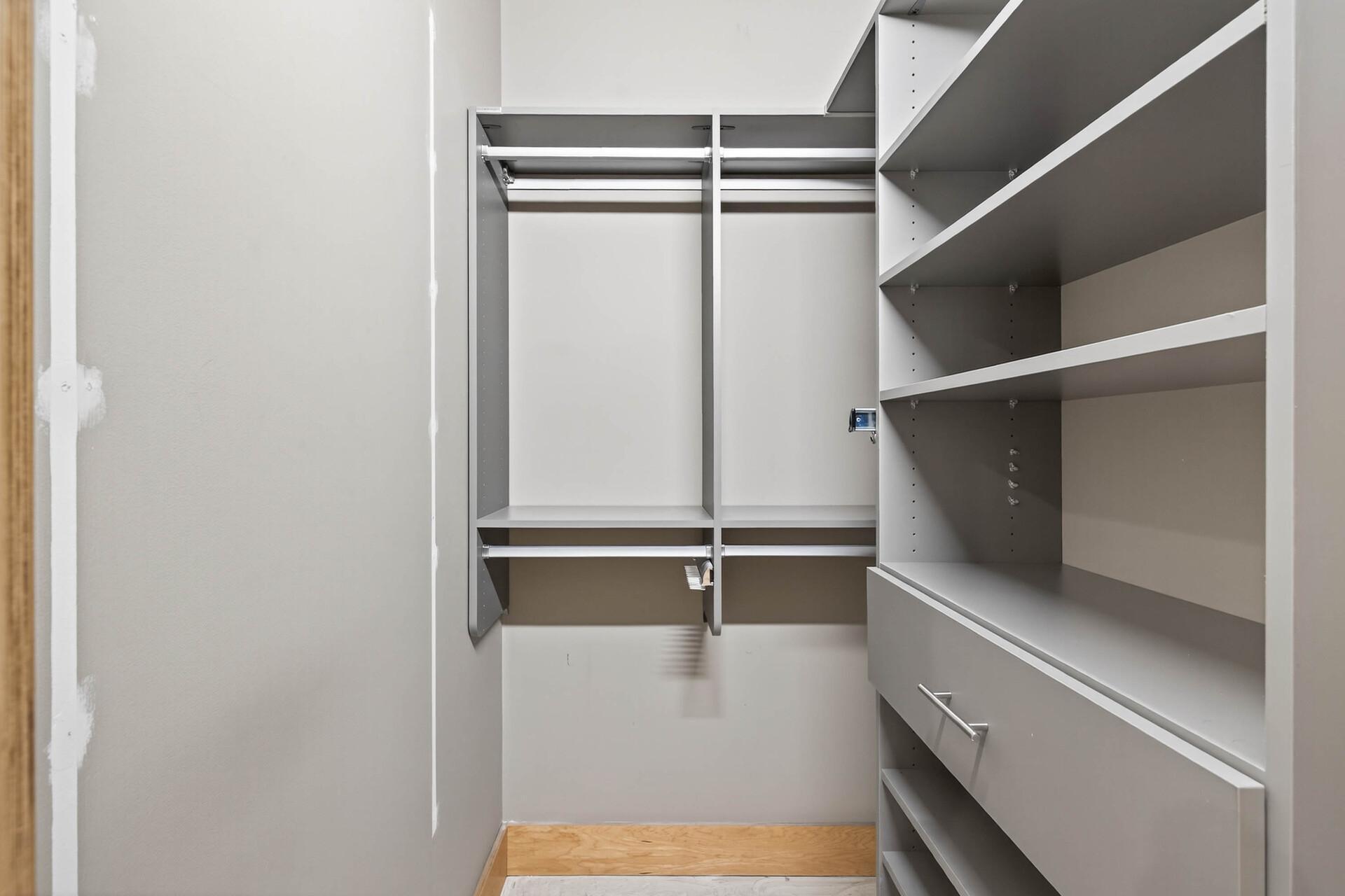 525 3rd Street N Unit: 201