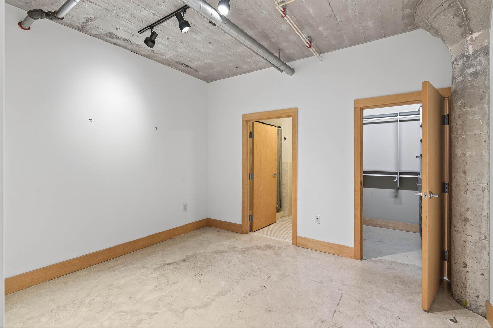 525 3rd Street N Unit: 201