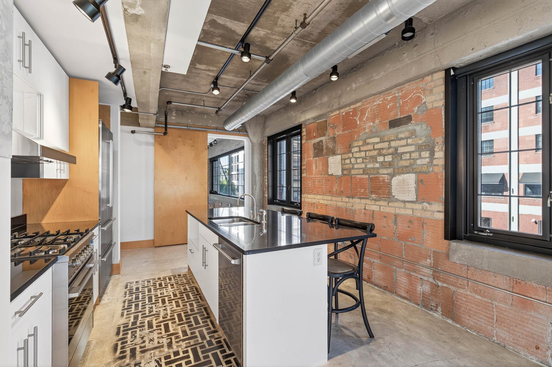 525 3rd Street N Unit: 201