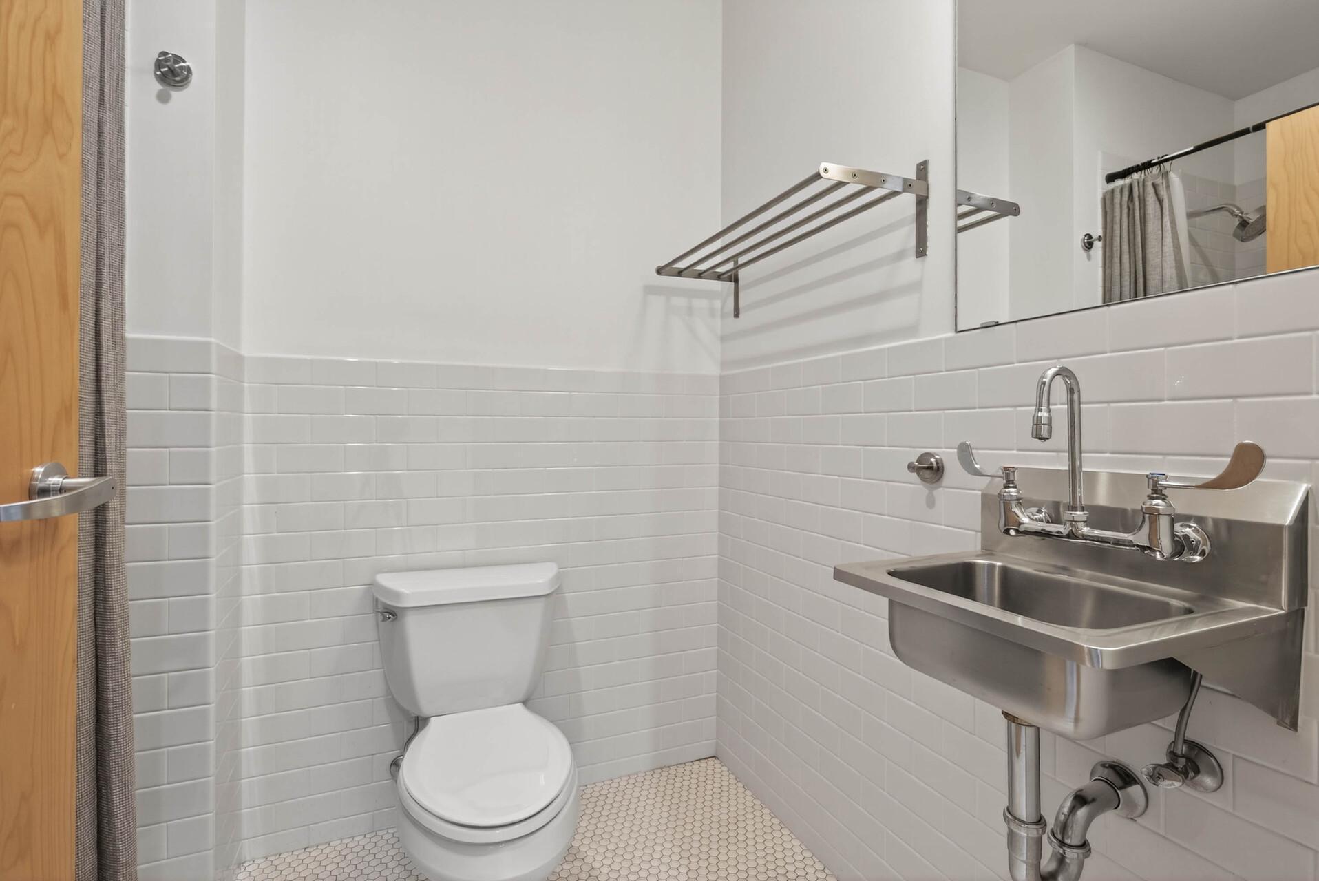 525 3rd Street N Unit: 201