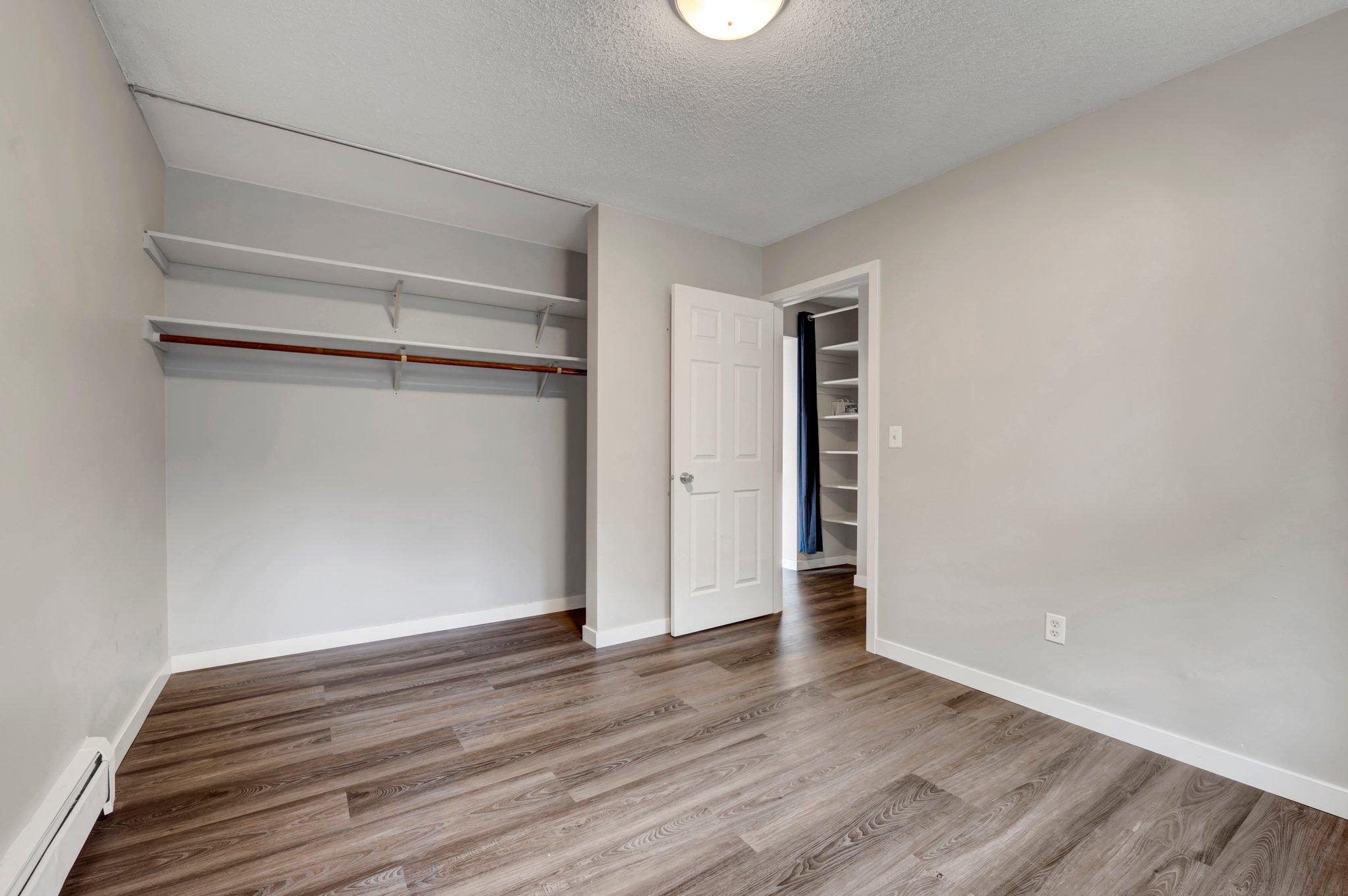 3522 S Harriet Avenue Unit: 106