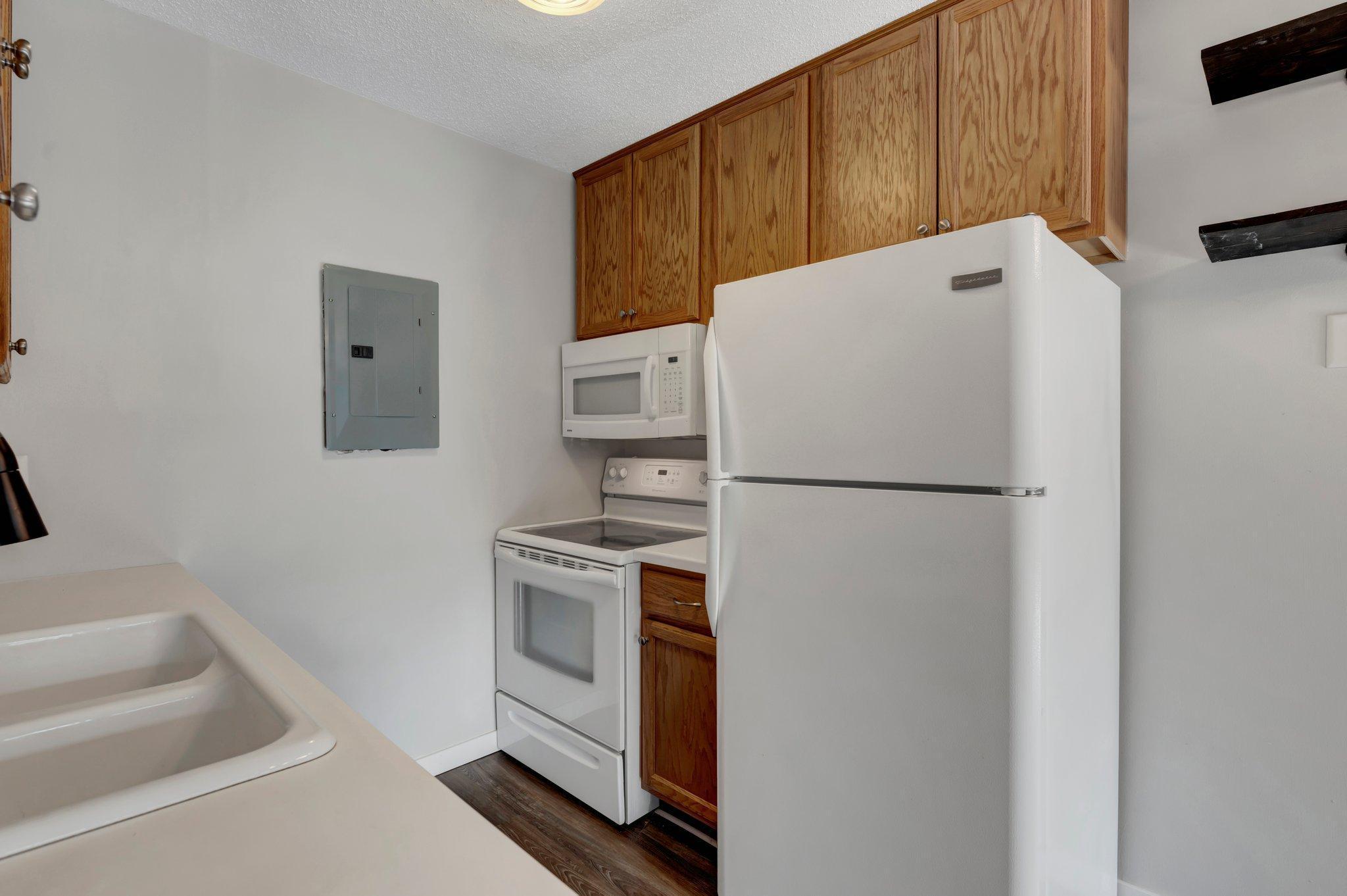 3522 S Harriet Avenue Unit: 106
