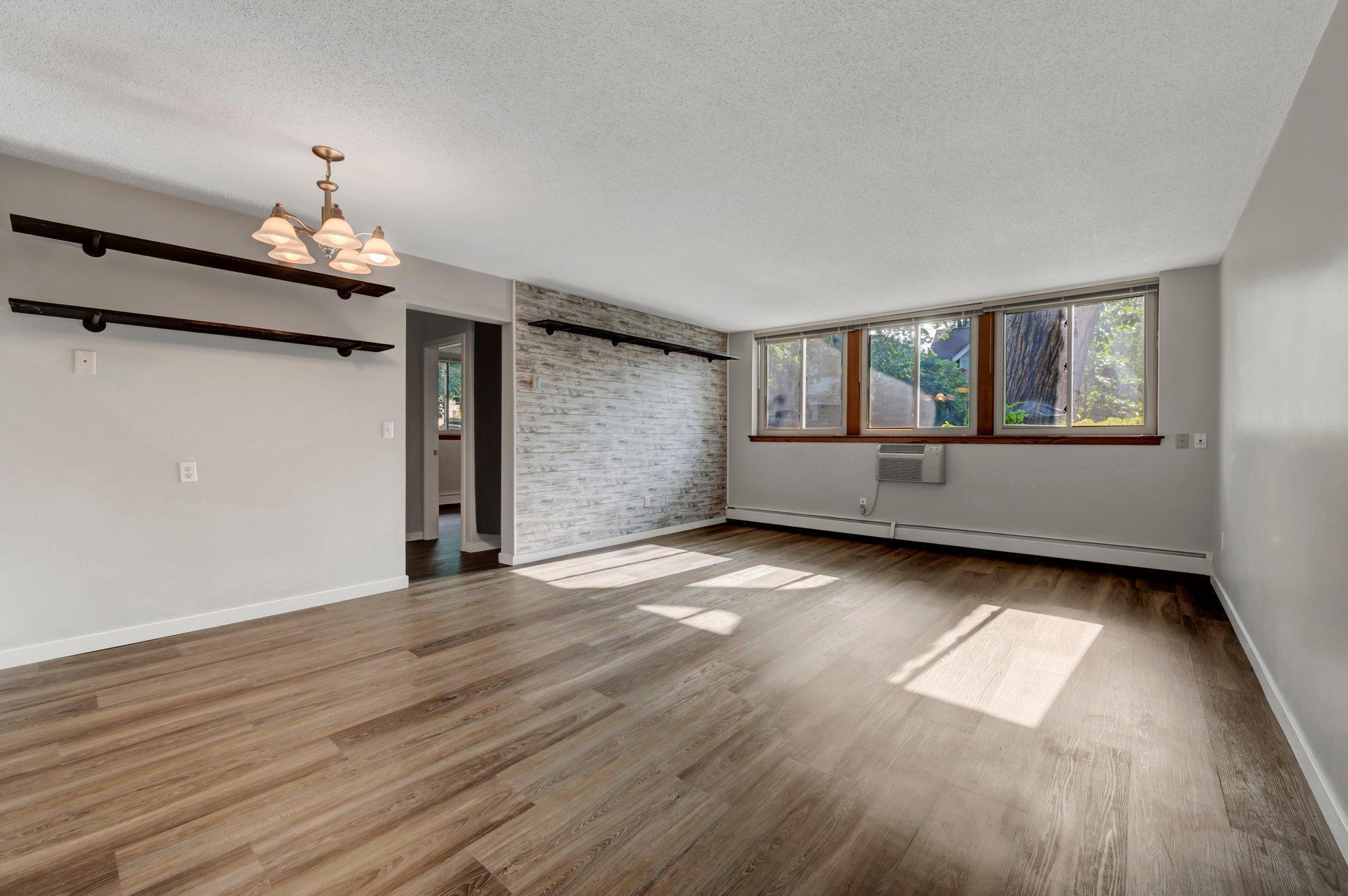 3522 S Harriet Avenue Unit: 106