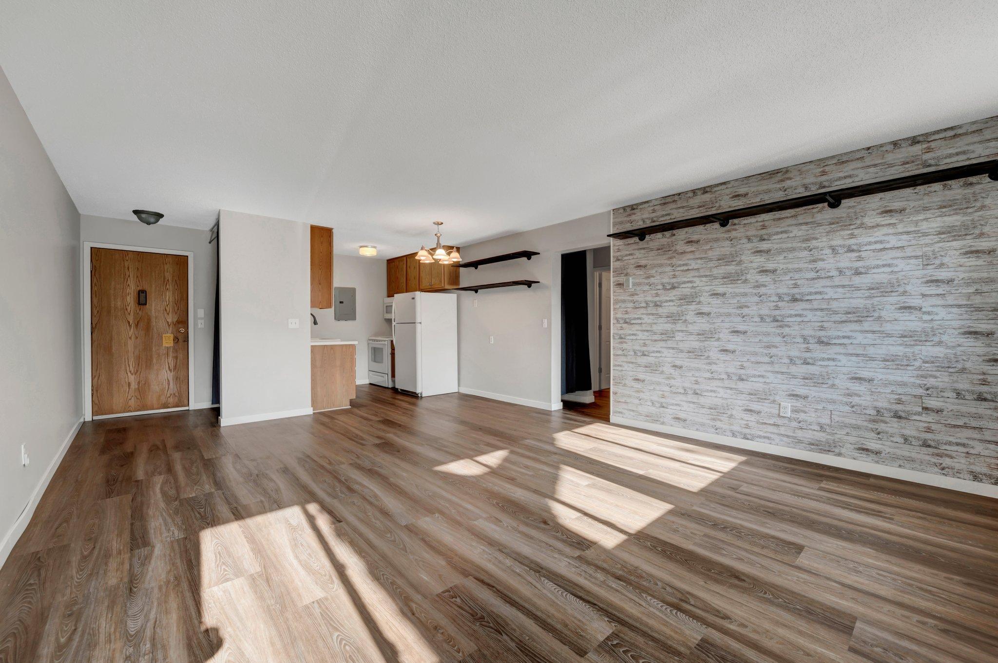3522 S Harriet Avenue Unit: 106