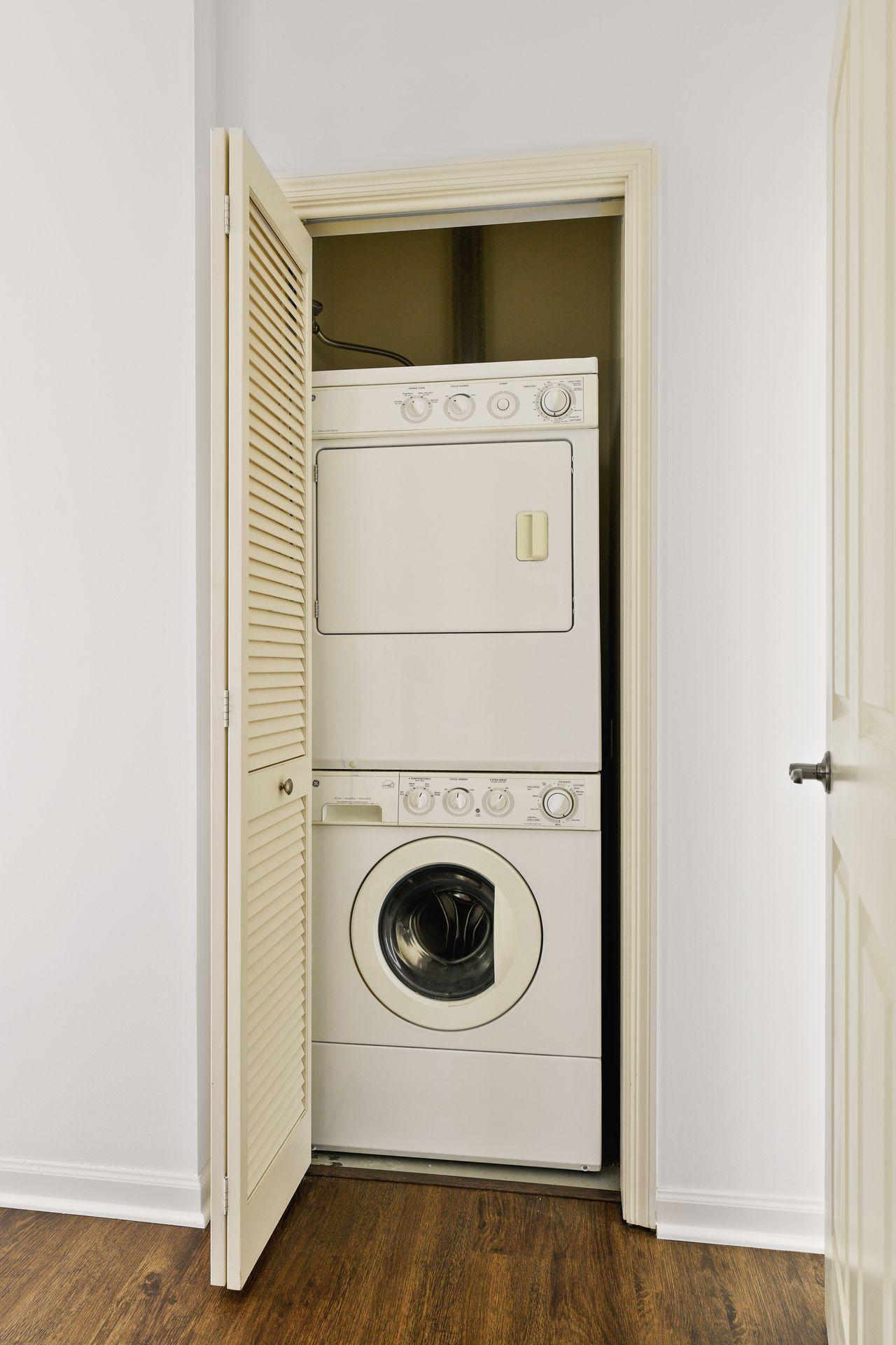 500 E Grant Street Unit: 2405