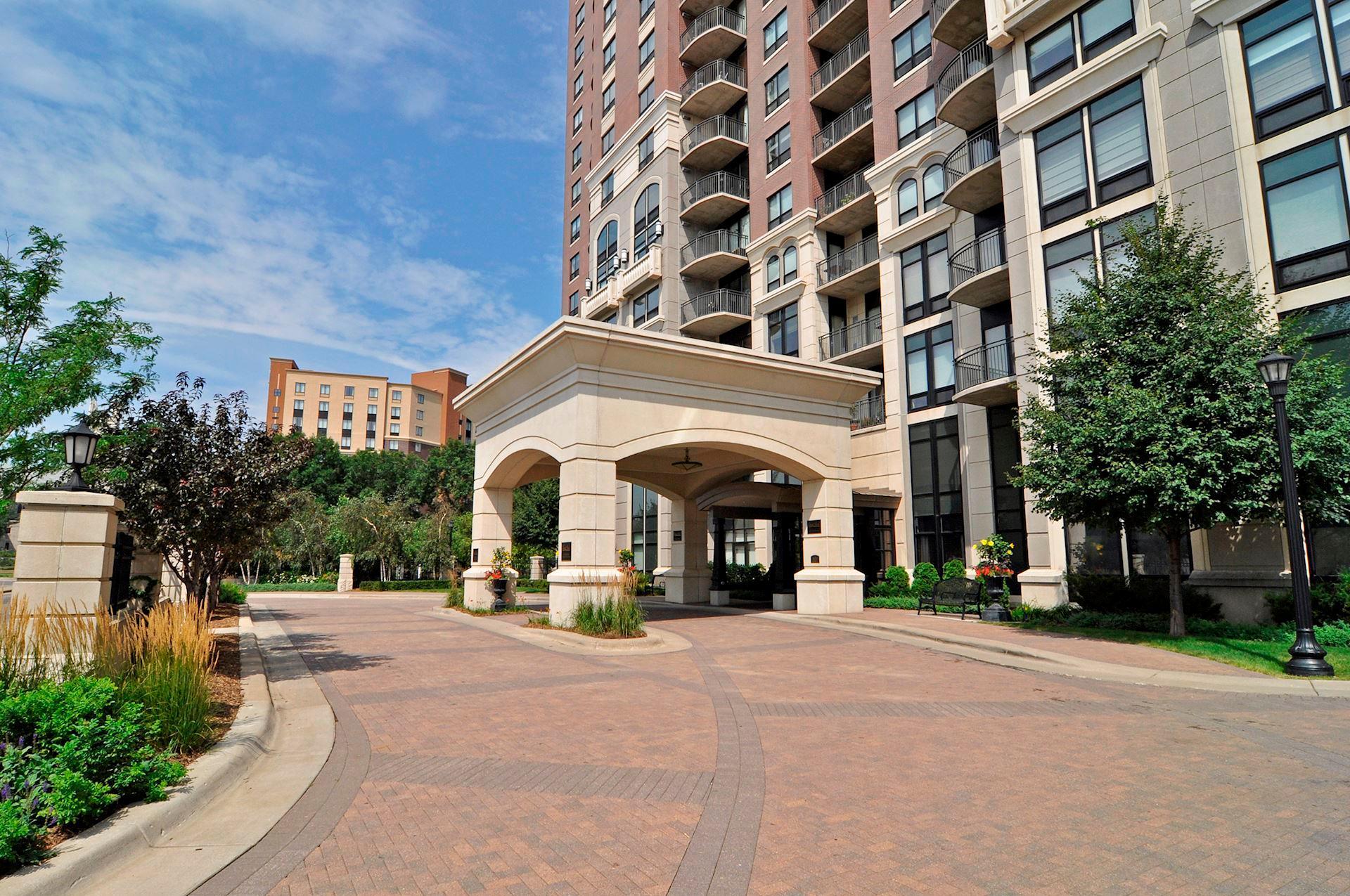 500 E Grant Street Unit: 2405