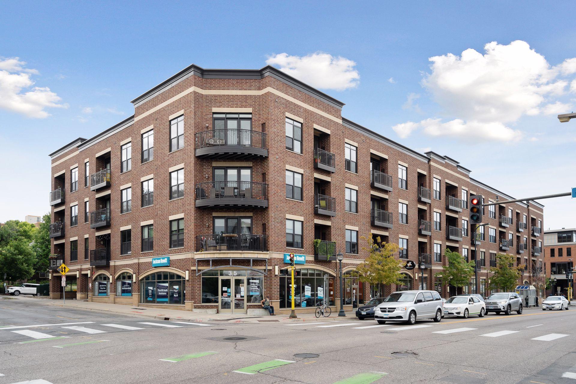 15 E Franklin Avenue Unit: 309