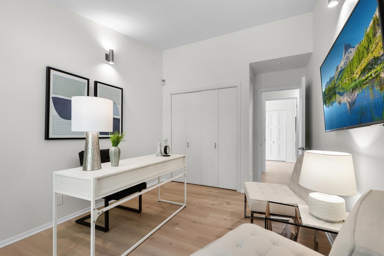 1345 Fairlawn Way Unit: R
