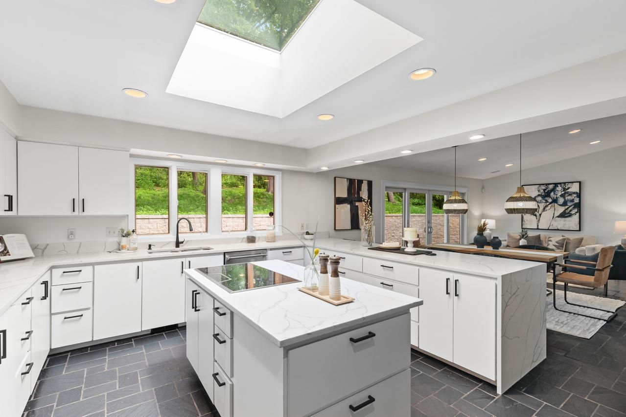 1345 Fairlawn Way Unit: R