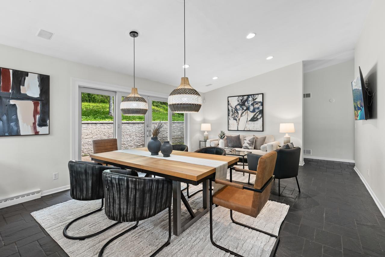 1345 Fairlawn Way Unit: R