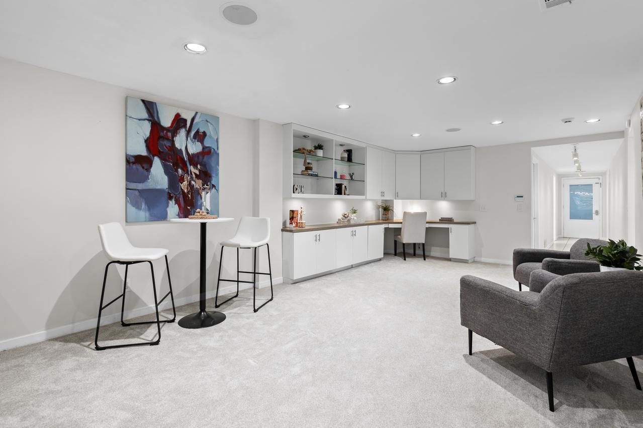 1345 Fairlawn Way Unit: R