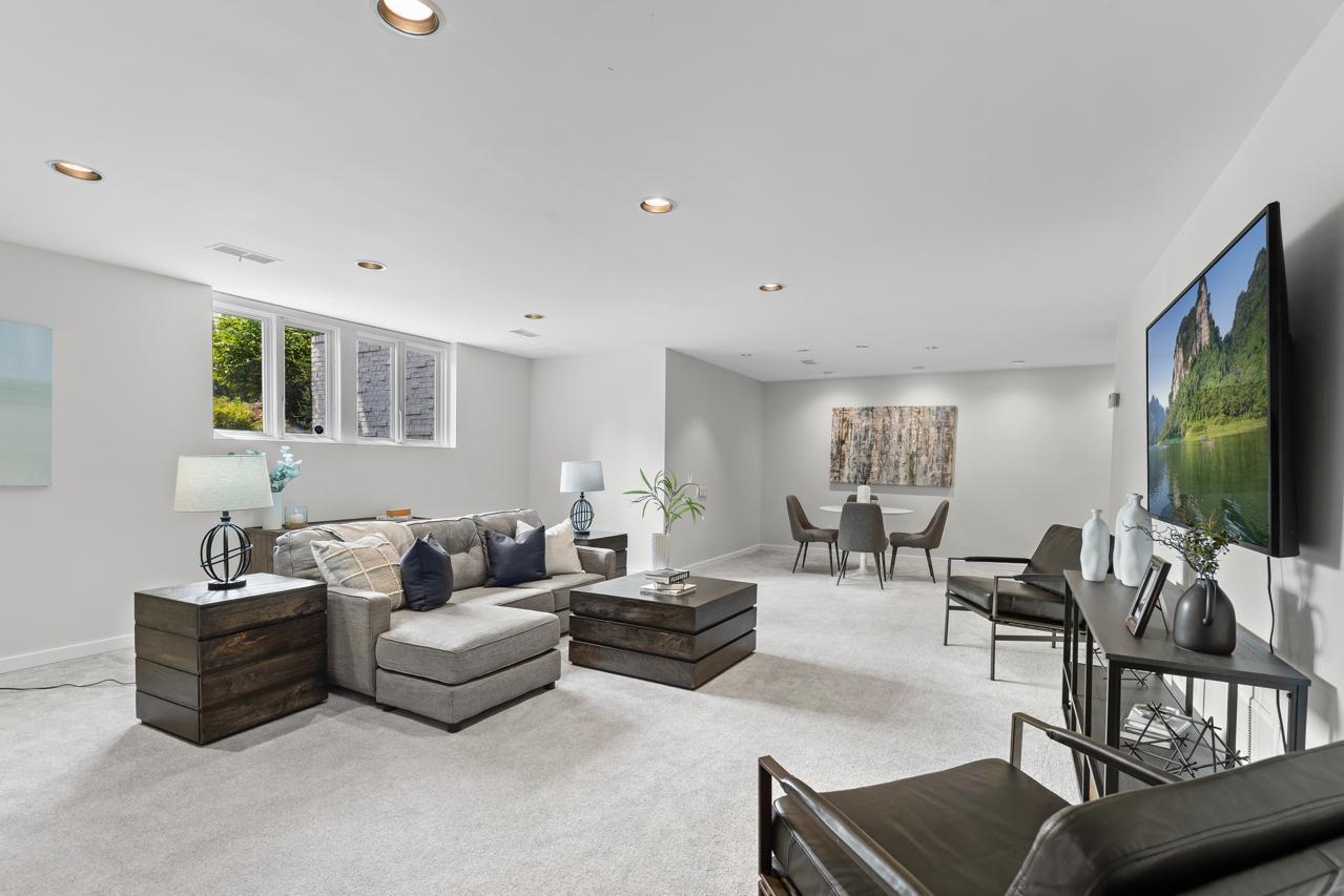 1345 Fairlawn Way Unit: R