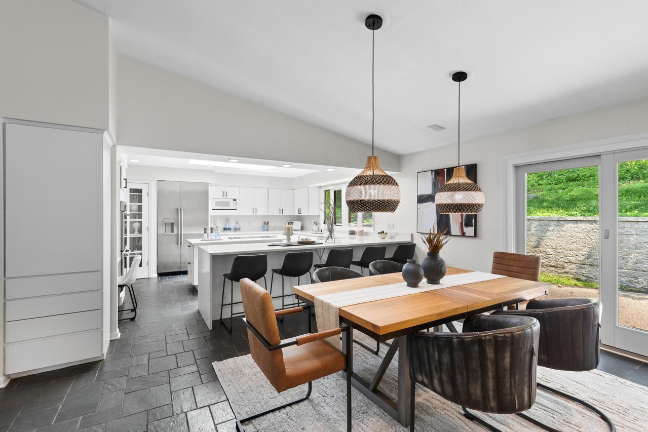 1345 Fairlawn Way Unit: R