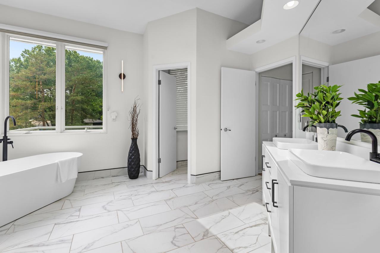 1345 Fairlawn Way Unit: R