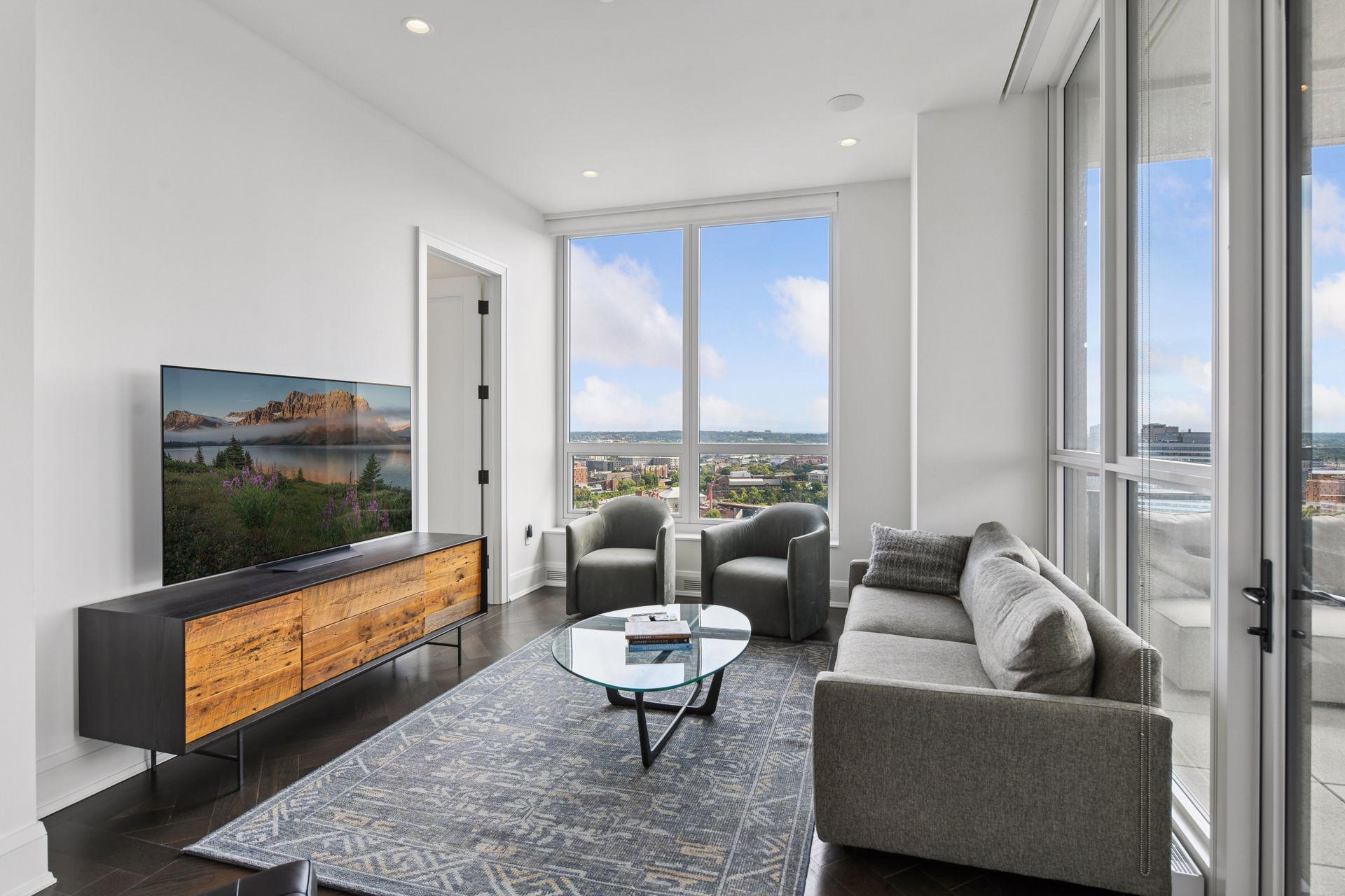 1111 W River Parkway Unit: 23D