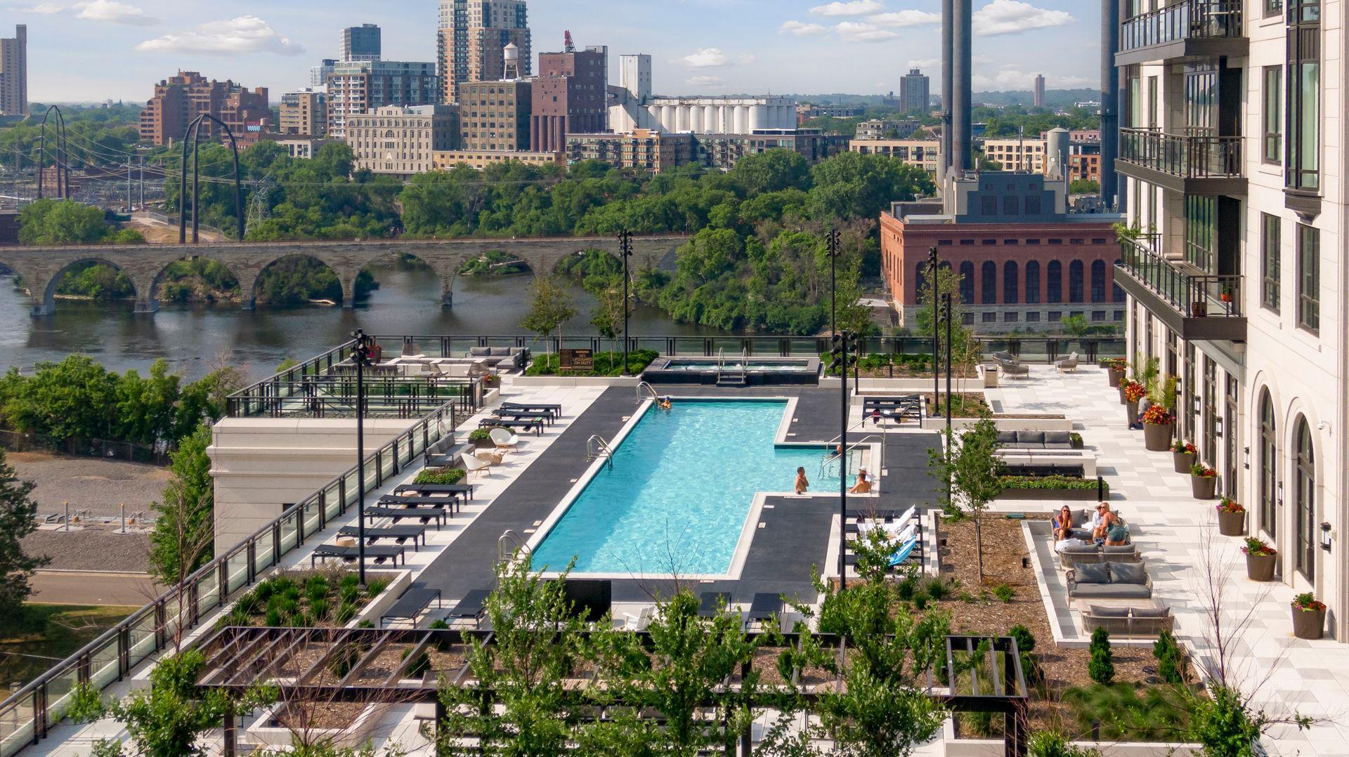 1111 W River Parkway Unit: 23D