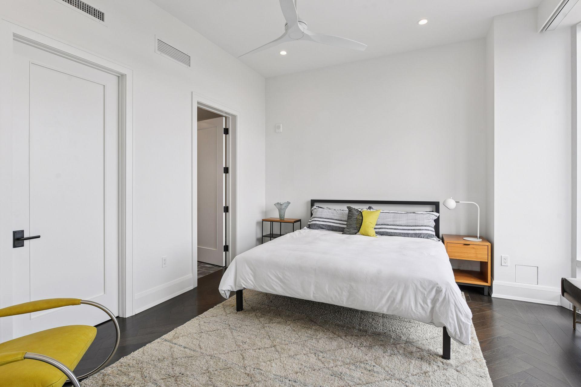 1111 W River Parkway Unit: 23D