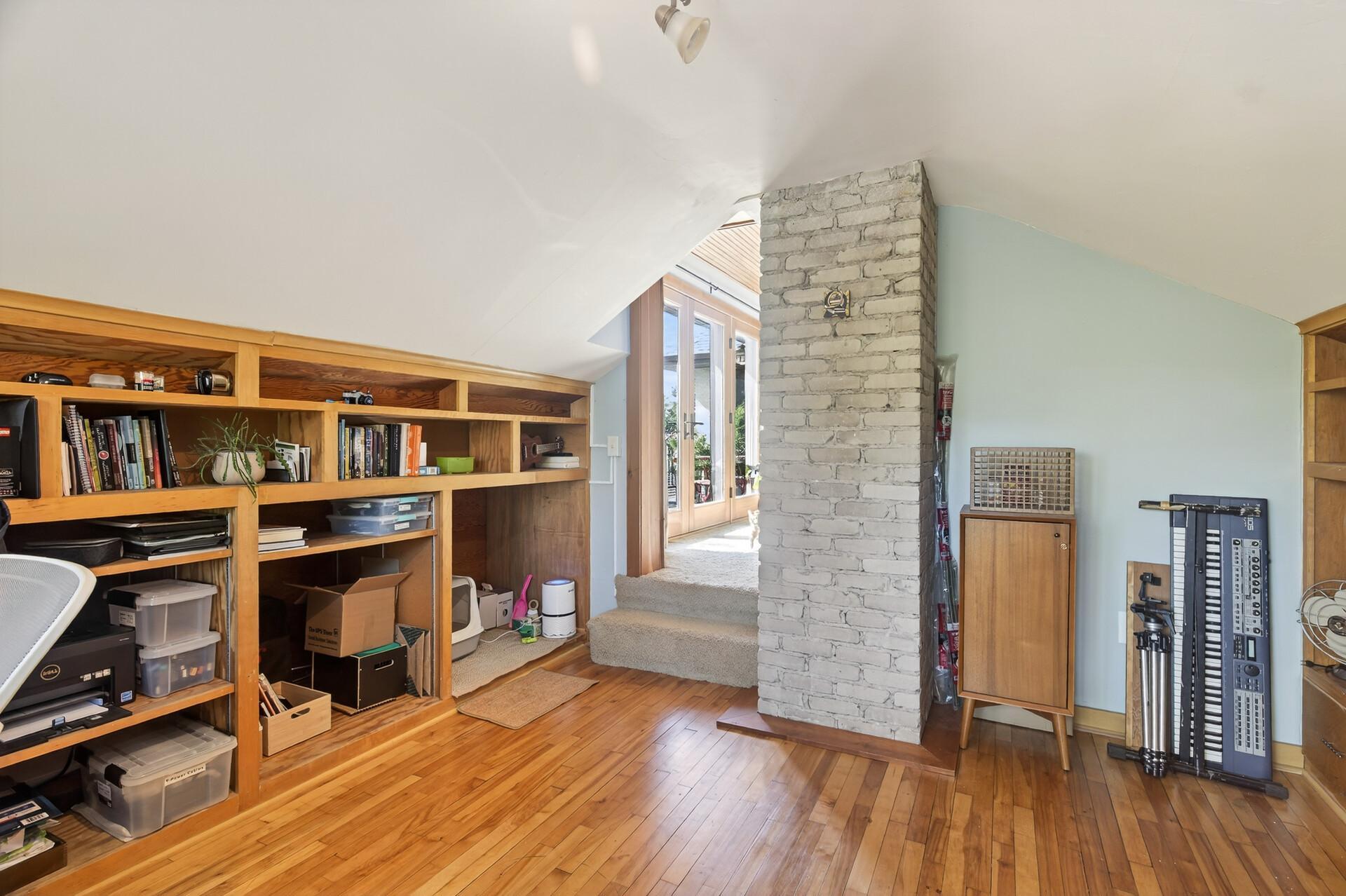 1920 Fremont Avenue S