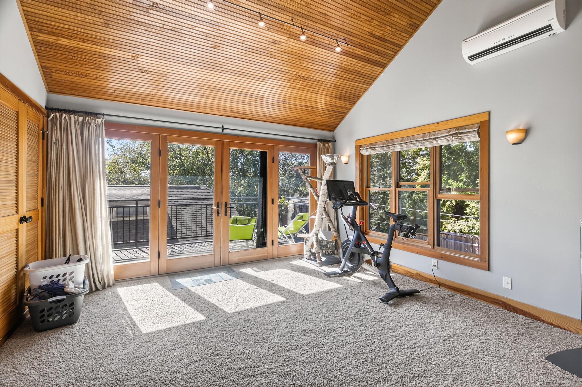 1920 Fremont Avenue S