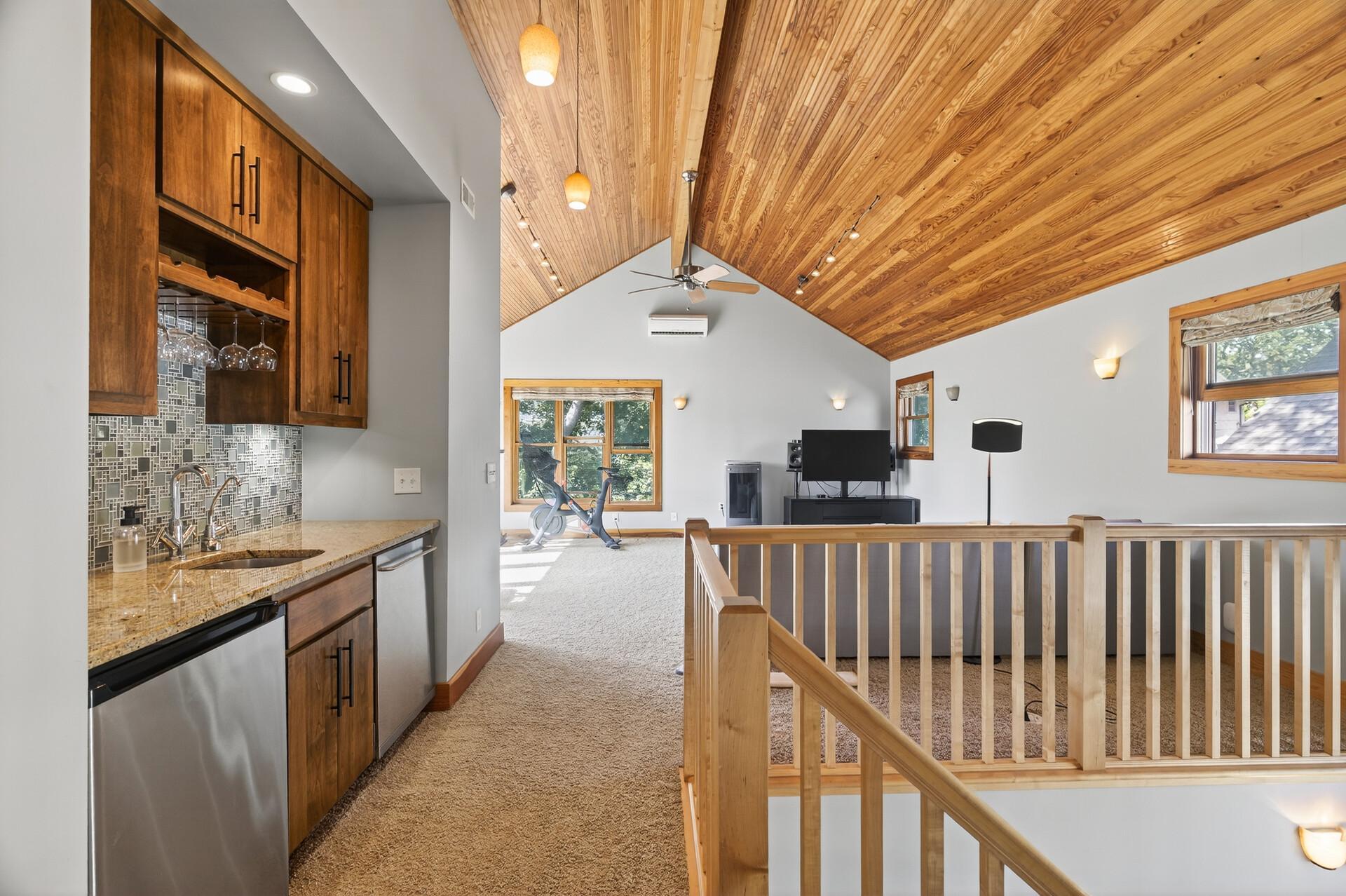 1920 Fremont Avenue S