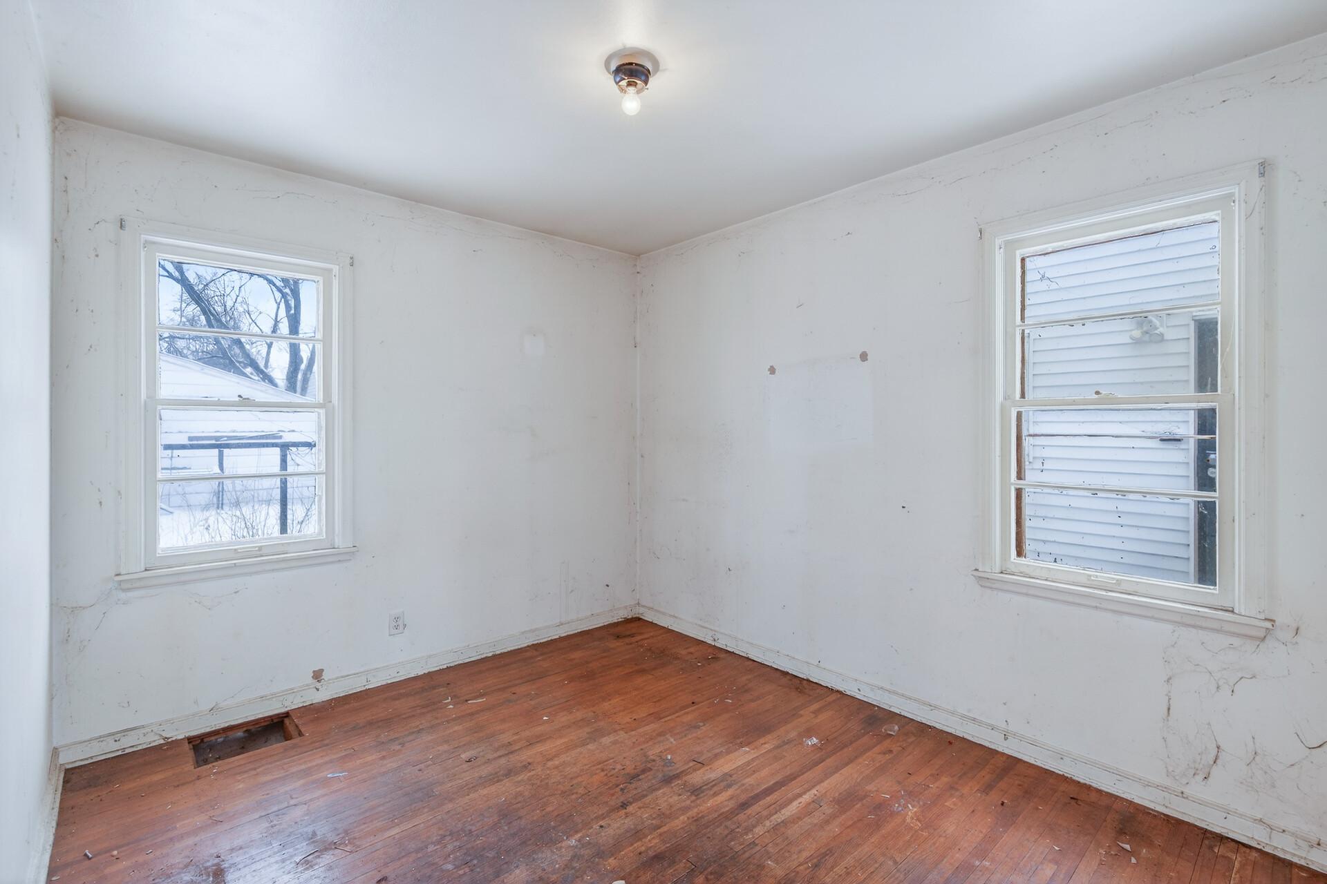 5027 Emerson Avenue N