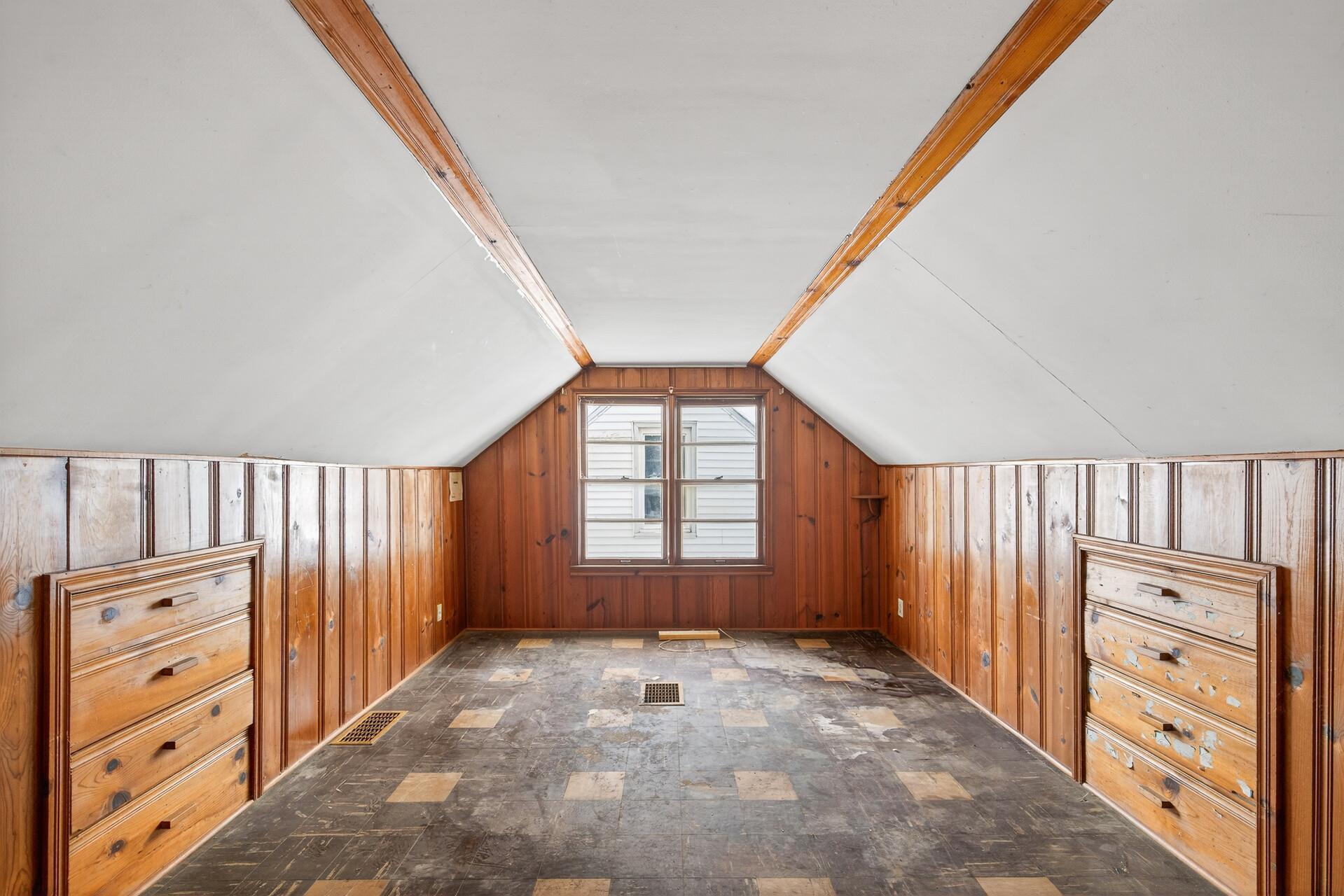 5027 Emerson Avenue N