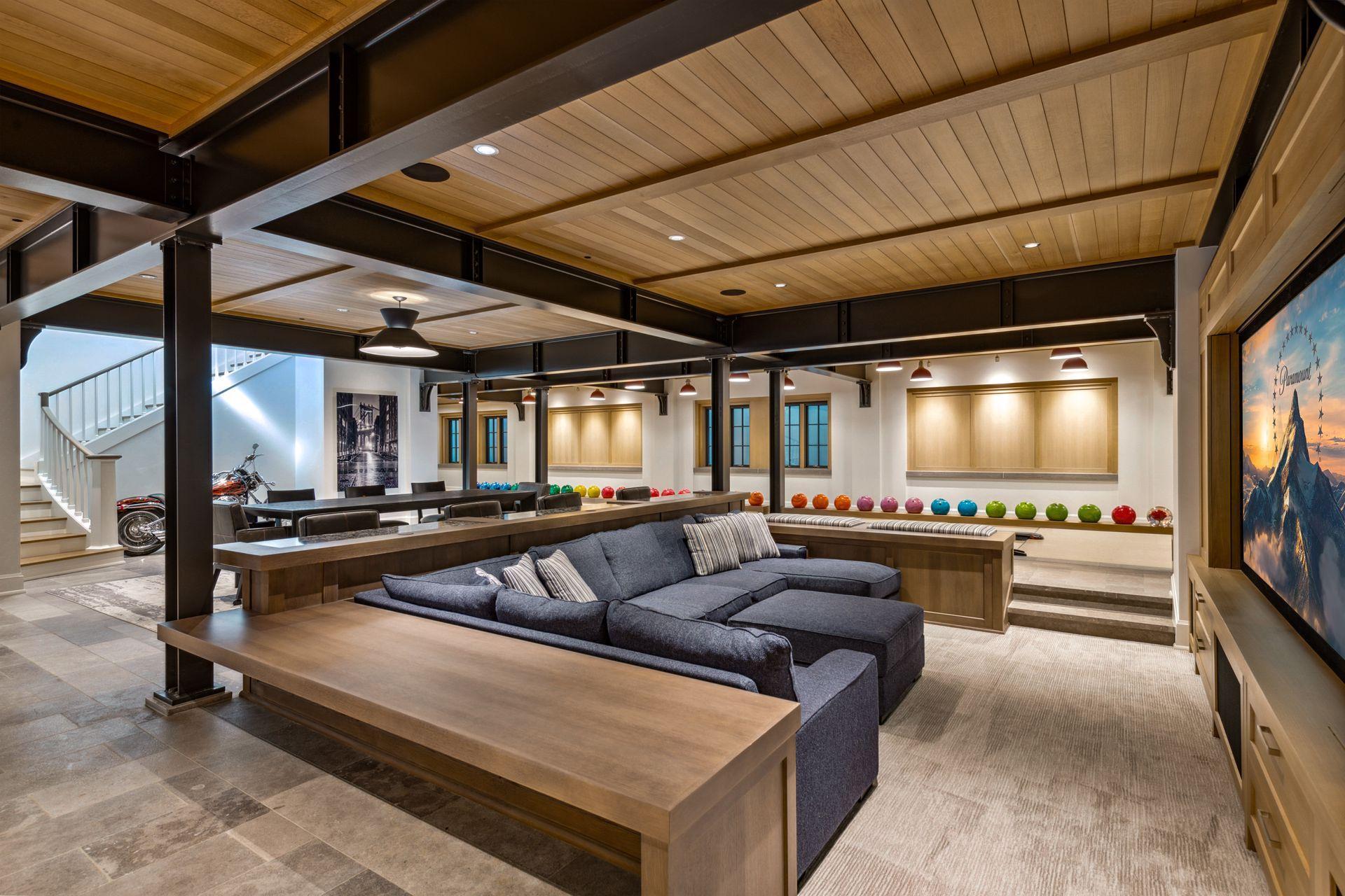 2552 W Lake Of The Isles Parkway