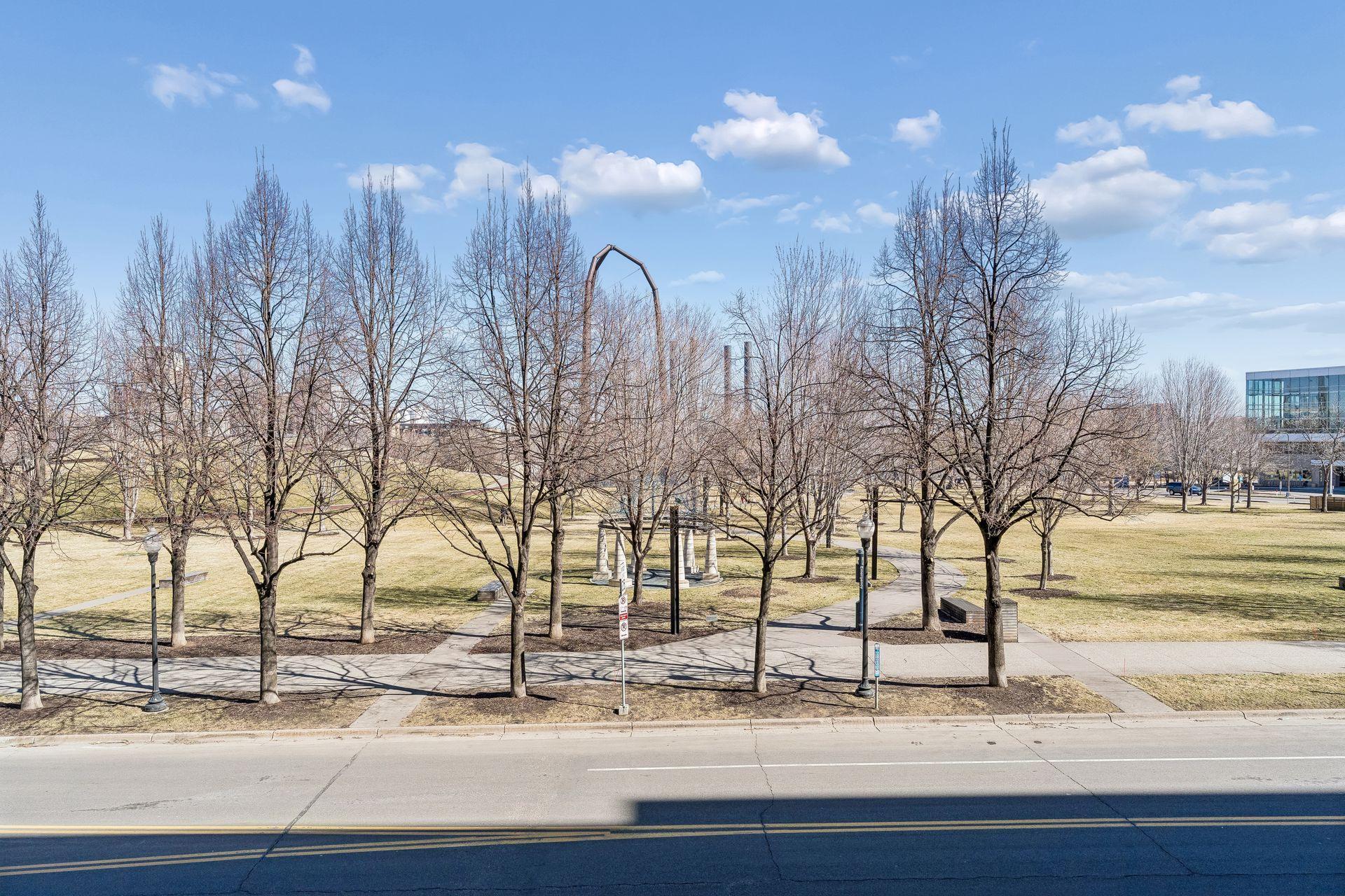 215 10th Avenue S Unit: 212