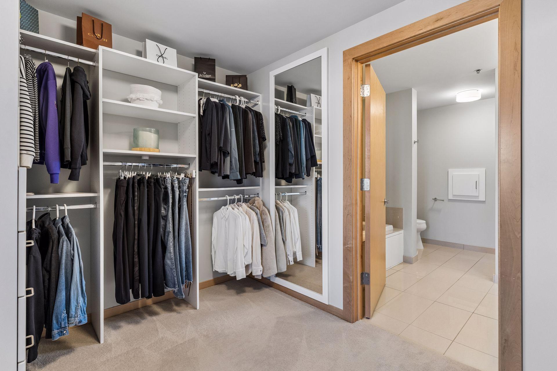 215 10th Avenue S Unit: 212