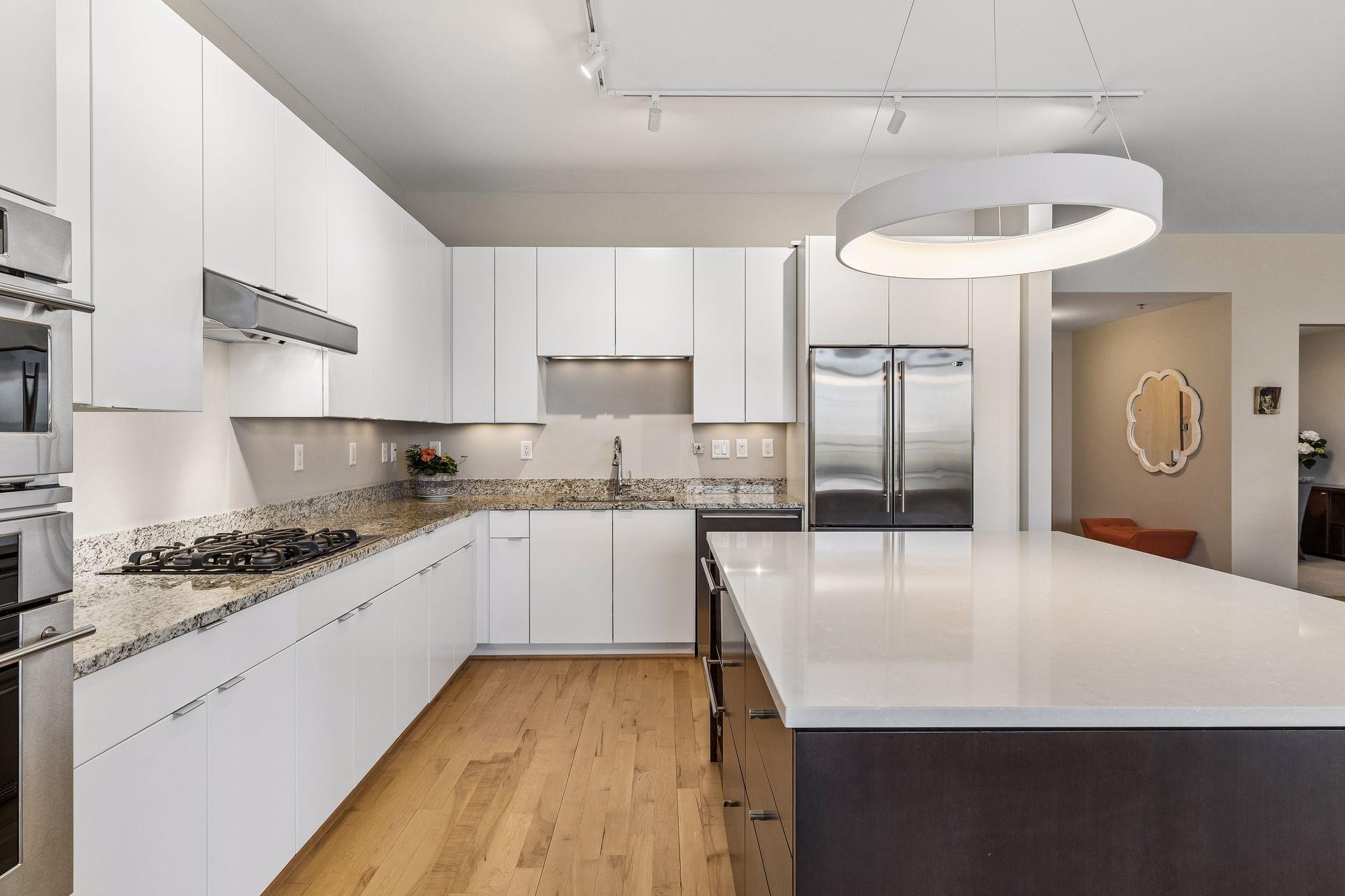 215 10th Avenue S Unit: 212