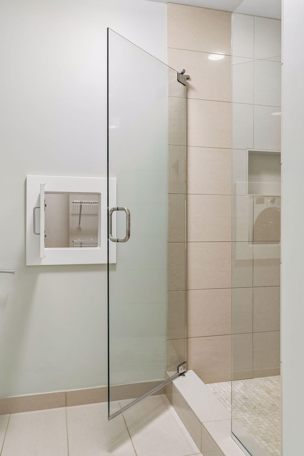 215 10th Avenue S Unit: 212